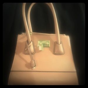 London Fog leather Handbag 👜